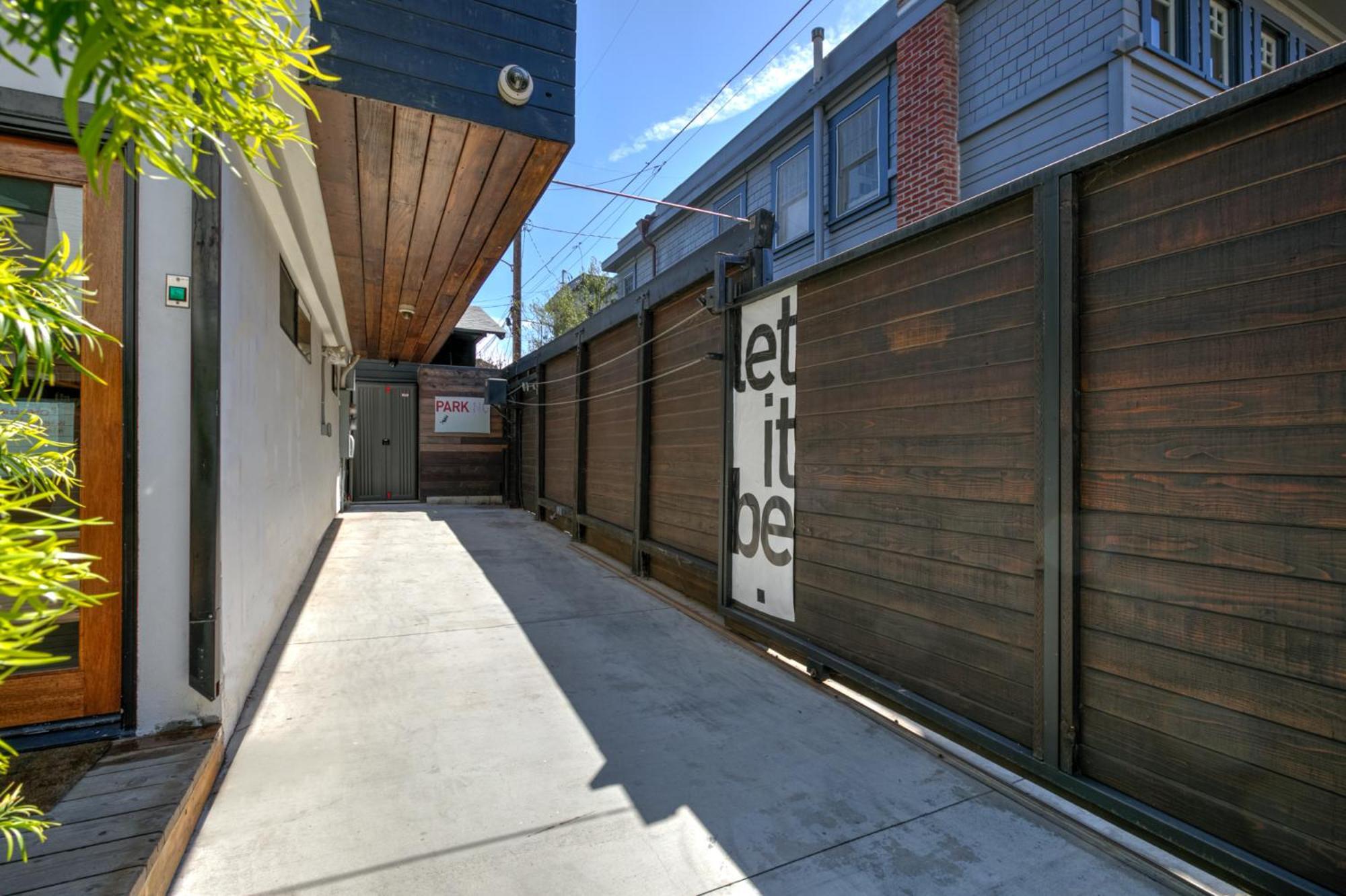 Venice Beach Studio With Large Private Patio Steps To The Beach 洛杉矶 外观 照片