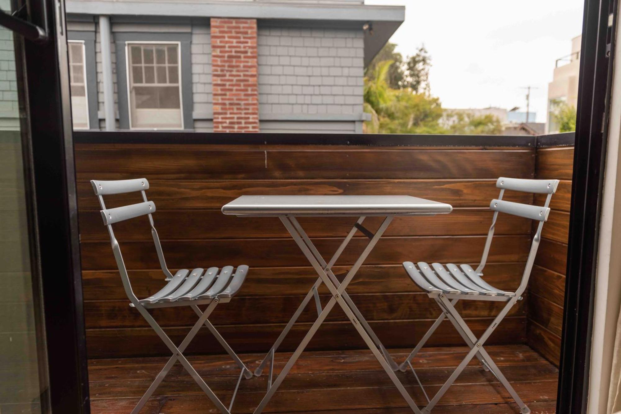 Venice Beach Studio With Large Private Patio Steps To The Beach 洛杉矶 外观 照片