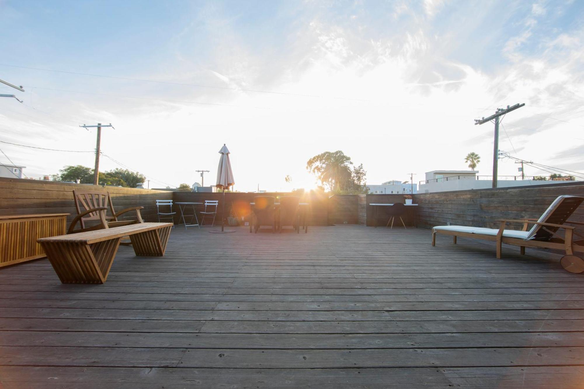 Venice Beach Studio With Large Private Patio Steps To The Beach 洛杉矶 外观 照片