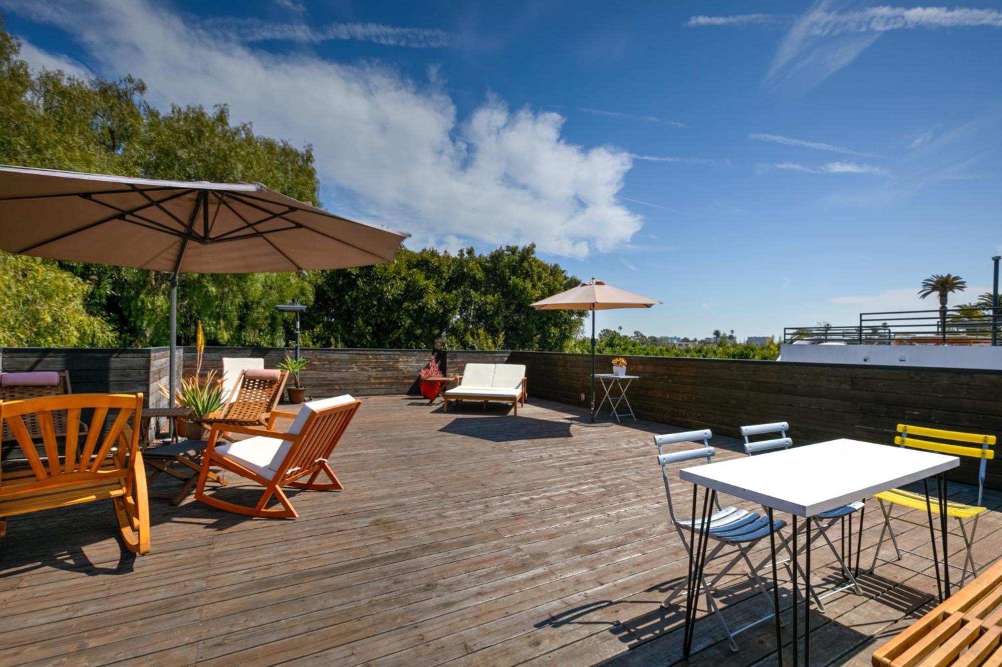 Venice Beach Studio With Large Private Patio Steps To The Beach 洛杉矶 外观 照片