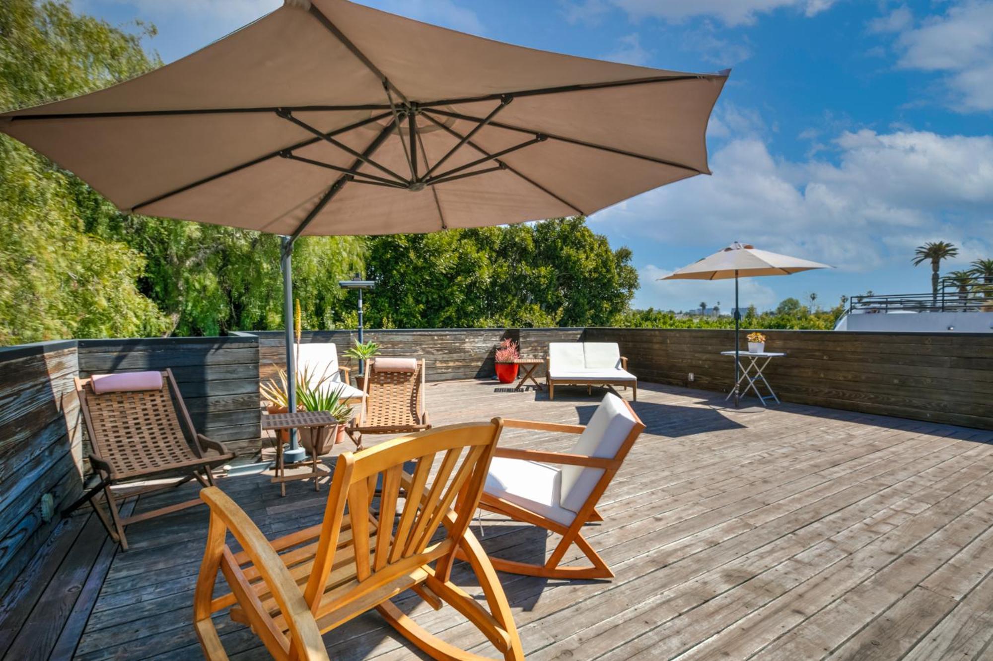 Venice Beach Studio With Large Private Patio Steps To The Beach 洛杉矶 外观 照片