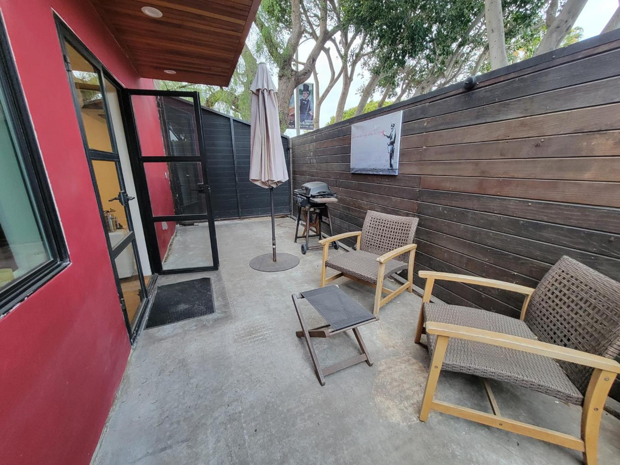 Venice Beach Studio With Large Private Patio Steps To The Beach 洛杉矶 外观 照片