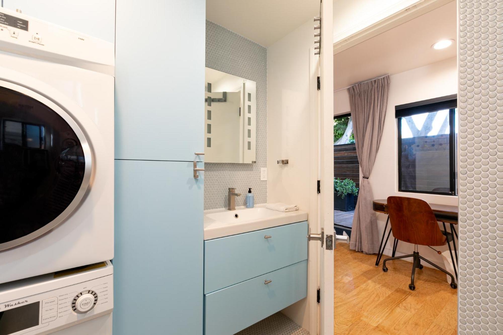 Venice Beach Studio With Large Private Patio Steps To The Beach 洛杉矶 外观 照片